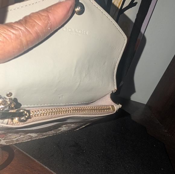 Coach Cream and Pink Floral Envelope Card Case - Picture 3 of 3